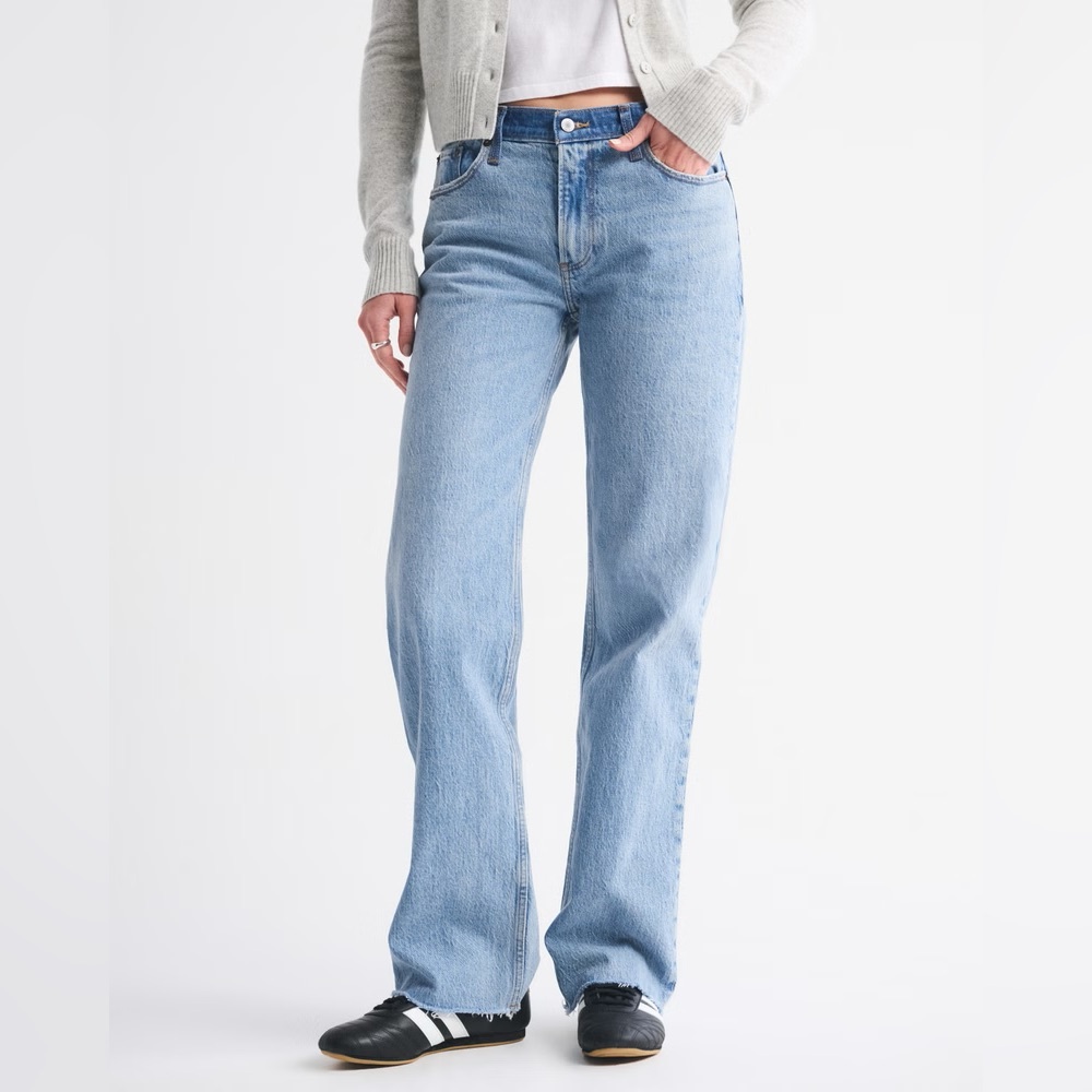 Abercrombie Vintage Low Rise Baggy Jeans 27 Comfort Stretch Light Wash Denim NWT - Picture 3 of 7